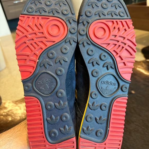 Adidas sneakers - Picture 4 of 7